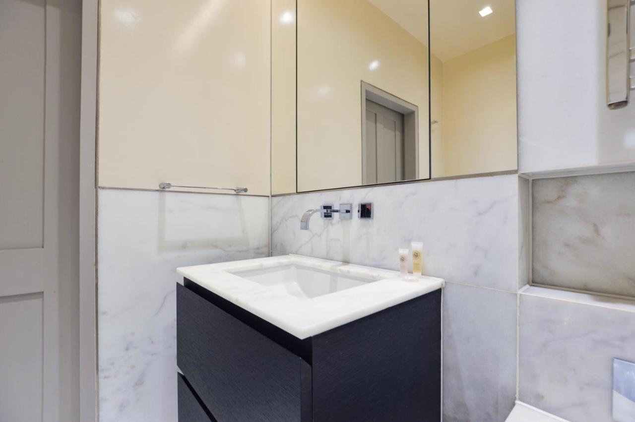 Apartment Soho Deluxe 1 Bedroom By Concept London